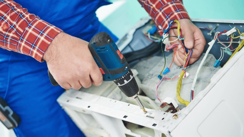 Etimesgut ECA ECA çamaşır makinesi kart tamiri – Su almama arızası orijinal parça ile giderildi. - Teknik servis örneği